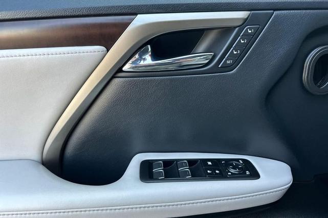 Photo of 2022 Nebula Gray Pearl Lexus RX 350