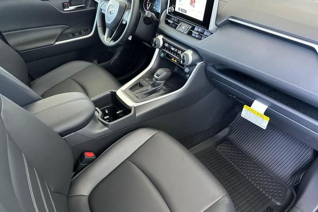 Photo of 2025 Blueprint Toyota RAV4
