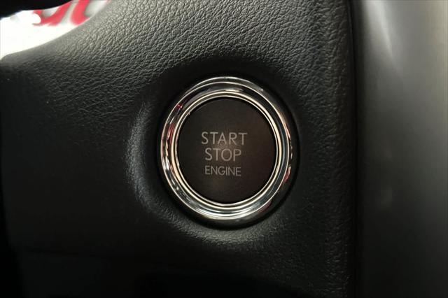 Photo of 2023 Eminent White Pearl Lexus GX 460
