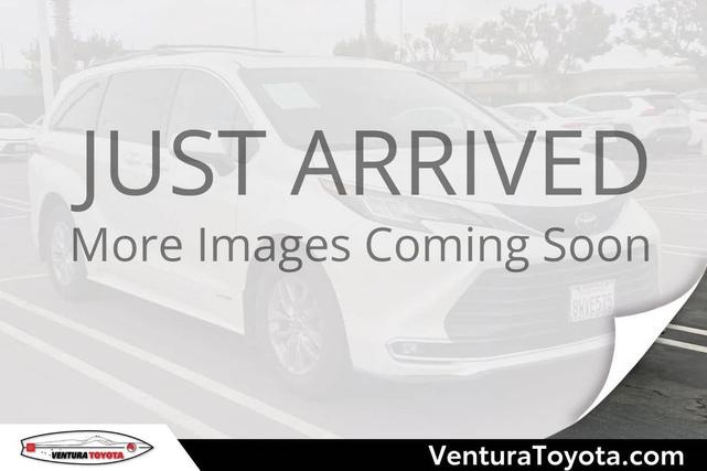 Photo of 2021 Blizzard Pearl Toyota Sienna