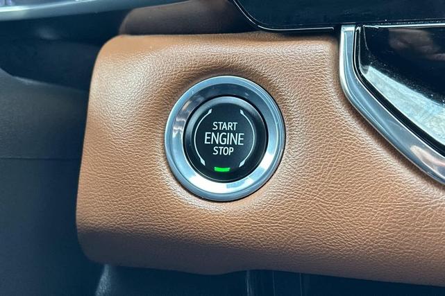 Photo of 2023 Onyx Black GMC Canyon