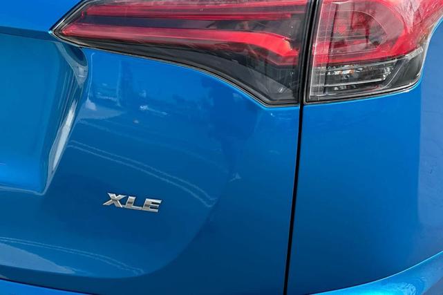 Photo of 2018 Electric Storm Blue Toyota RAV4