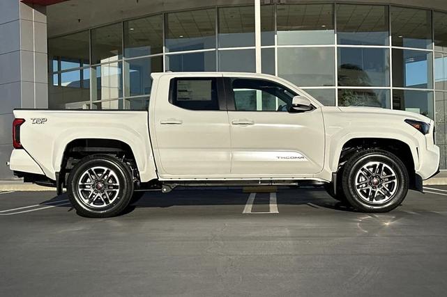Photo of 2025 Ice Cap Toyota Tacoma