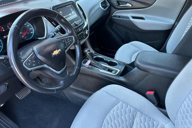 Photo of 2018 Nightfall Gray Metallic Chevrolet Equinox