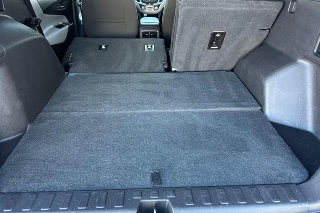 Photo of 2018 Nightfall Gray Metallic Chevrolet Equinox