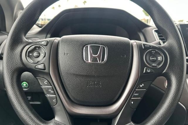 Photo of 2023 Radiant Red Metallic II Honda Ridgeline