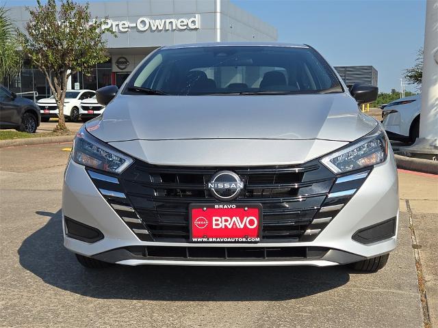 Photo of 2025 Brilliant Silver Metallic Nissan Versa