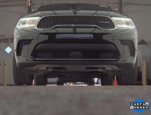 Photo of 2024 DB Black Crystal Clearcoat Dodge Durango