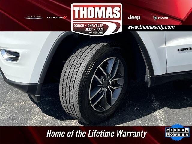 Photo of 2019 Bright White Clearcoat Jeep Grand Cherokee