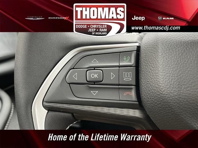 Photo of 2025 Diamond Black Jeep Grand Cherokee L