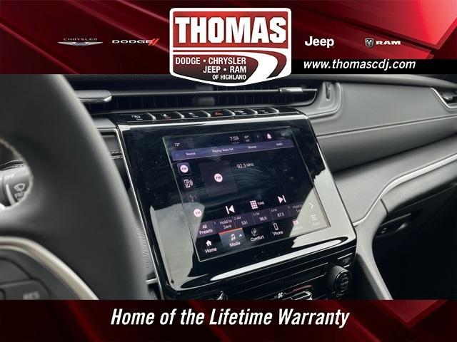 Photo of 2025 Diamond Black Jeep Grand Cherokee L