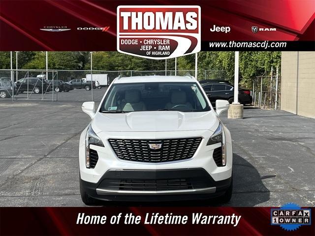 Photo of 2021 Crystal White Tri-Coat Cadillac XT4