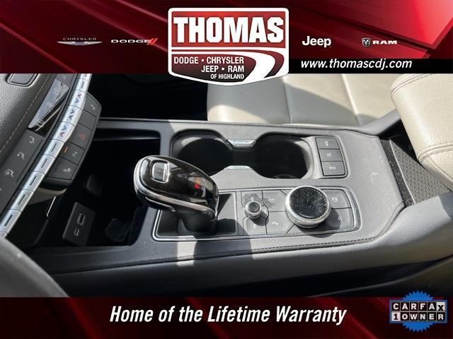 Photo of 2021 Crystal White Tri-Coat Cadillac XT4
