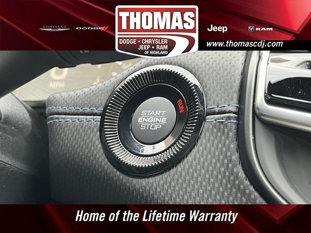 Photo of 2025 Bright White Clearcoat Jeep Compass