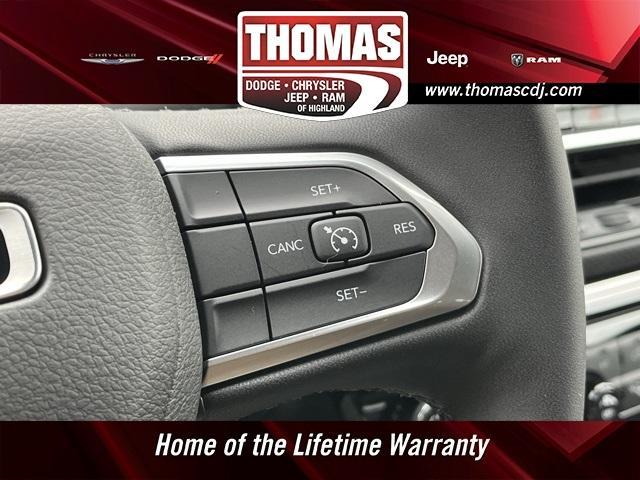 Photo of 2025 Bright White Clearcoat Jeep Compass