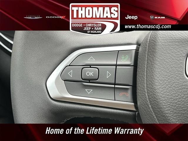 Photo of 2025 Bright White Clearcoat Jeep Compass