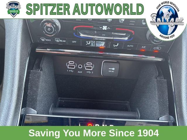 Photo of 2021 Diamond Black Jeep Grand Cherokee L