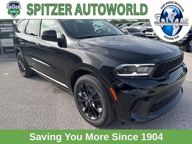 Photo of 2025 DB Black Crystal Clearcoat Dodge Durango