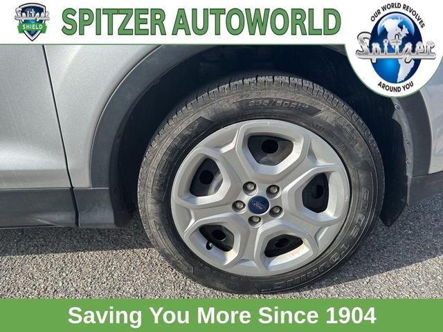 Photo of 2019 Ingot Silver Ford Escape