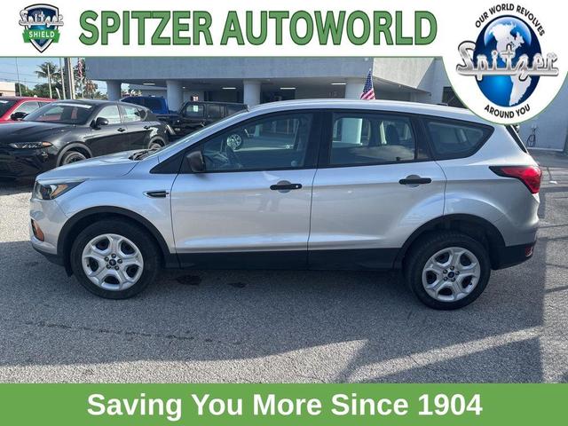 Photo of 2019 Ingot Silver Ford Escape
