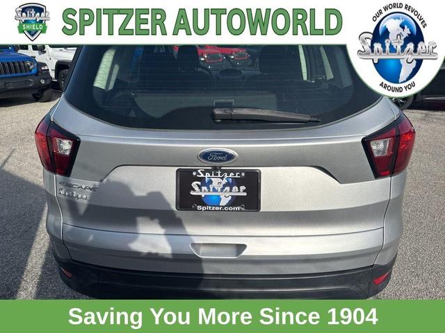 Photo of 2019 Ingot Silver Ford Escape