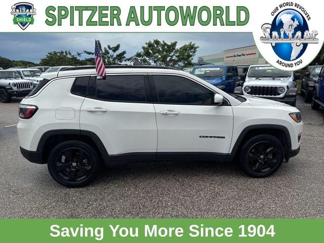 Photo of 2021 White Clearcoat Jeep Compass