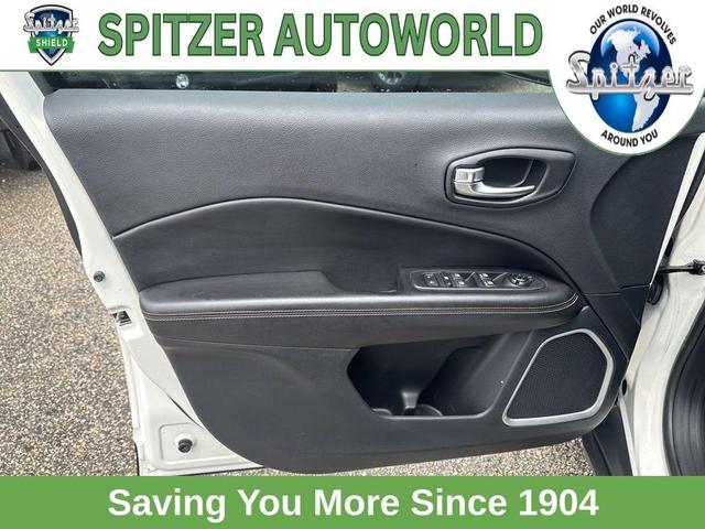 Photo of 2021 White Clearcoat Jeep Compass