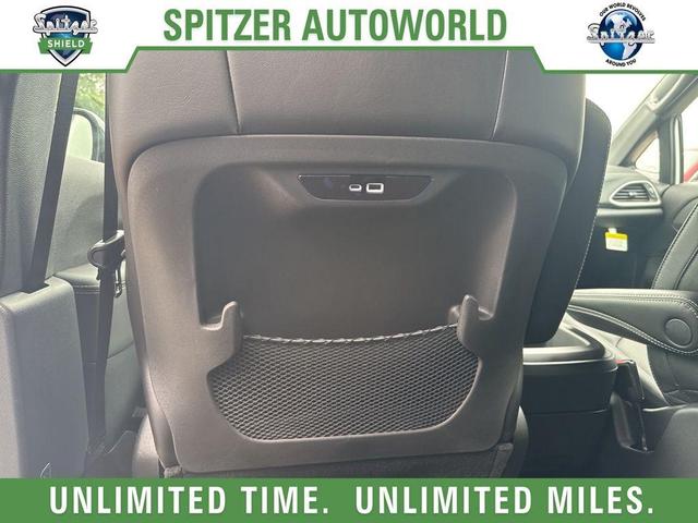 Photo of 2026 Bright White Clearcoat Chrysler Pacifica