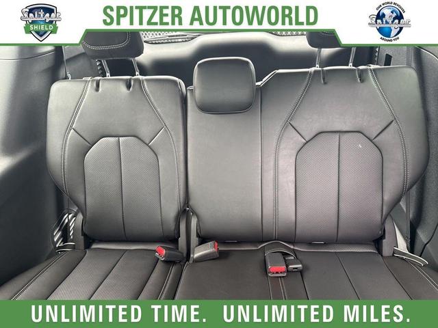 Photo of 2026 Bright White Clearcoat Chrysler Pacifica