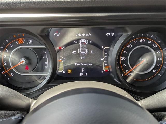 Photo of 2025 Hydro Blue Pearl Jeep Wrangler