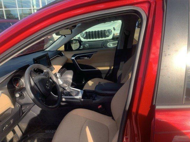 Photo of 2019 Ruby Flare Pearl Toyota RAV4
