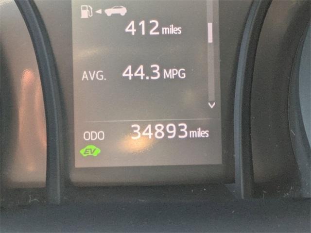 Photo of 2020 Silver Toyota Camry Hybrid