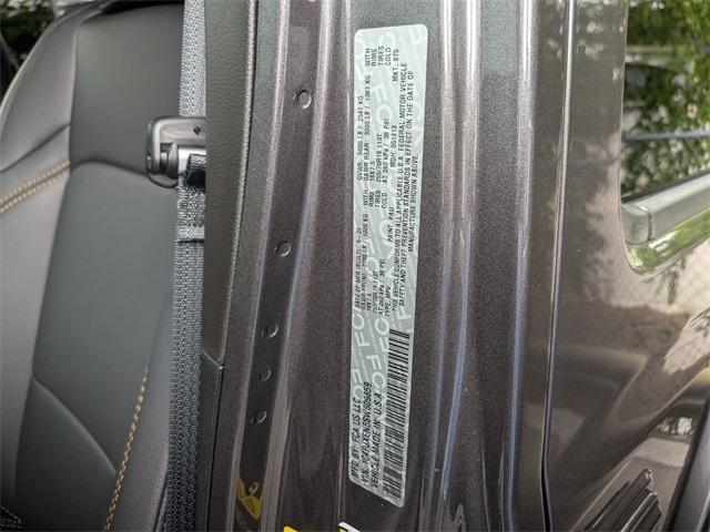 Photo of 2025 Granite Crystal Clearcoat Metallic Jeep Wrangler