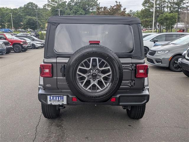 Photo of 2025 Granite Crystal Clearcoat Metallic Jeep Wrangler