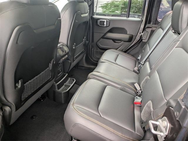 Photo of 2025 Granite Crystal Clearcoat Metallic Jeep Wrangler