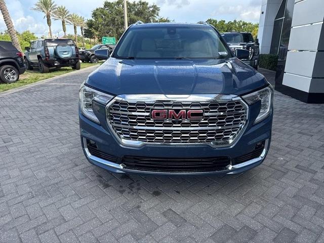 Photo of 2024 Metallic GMC Terrain