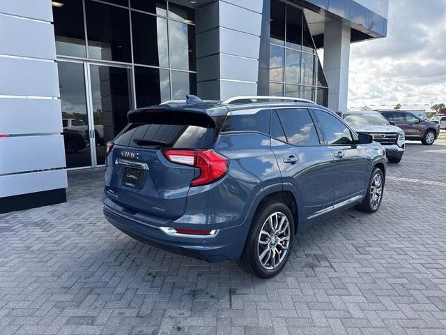 Photo of 2024 Metallic GMC Terrain
