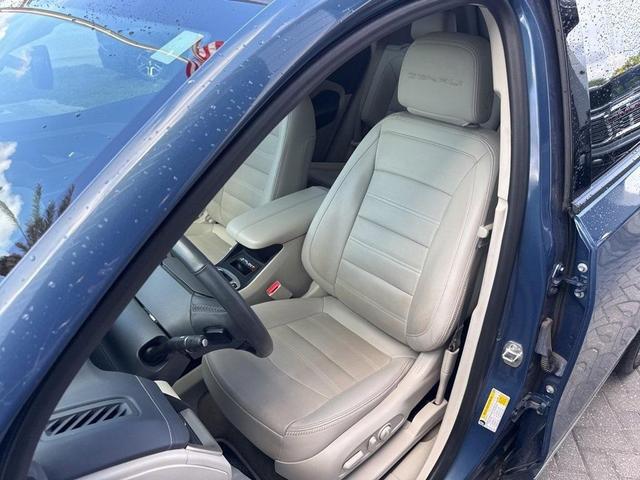 Photo of 2024 Metallic GMC Terrain