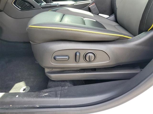Photo of 2025 Iridescent Pearl Tricoat Chevrolet Trailblazer