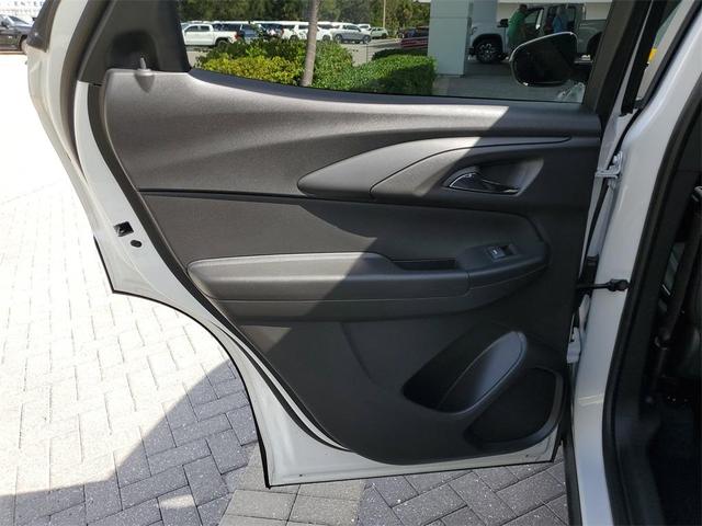 Photo of 2025 Iridescent Pearl Tricoat Chevrolet Trailblazer