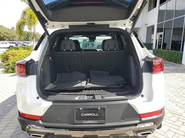 Photo of 2025 Iridescent Pearl Tricoat Chevrolet Trailblazer