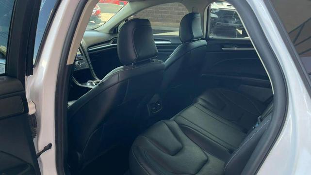 Photo of 2020 White Platinum Metallic Tri-Coat Ford Fusion
