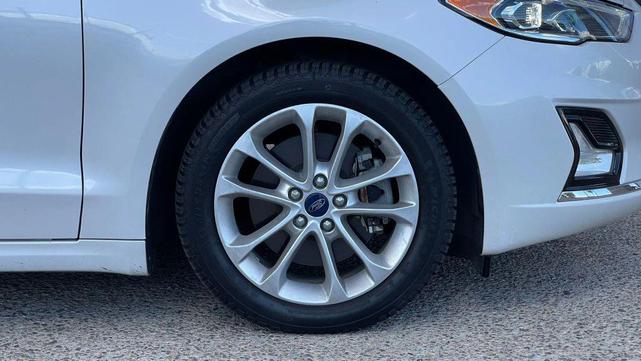 Photo of 2020 White Platinum Metallic Tri-Coat Ford Fusion