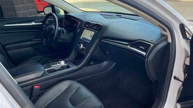 Photo of 2020 White Platinum Metallic Tri-Coat Ford Fusion