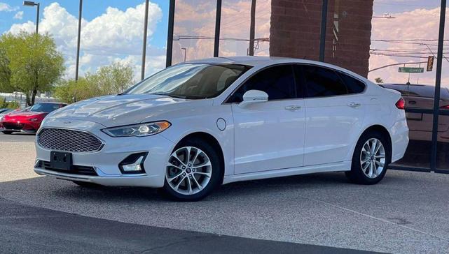 Photo of 2020 White Platinum Metallic Tri-Coat Ford Fusion