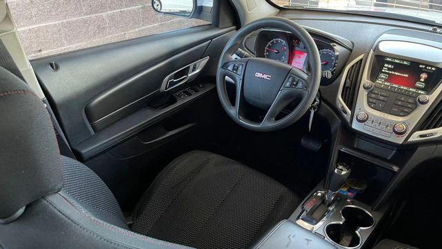 Photo of 2017 White GMC Terrain