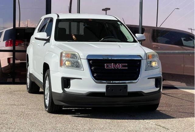 Photo of 2017 White GMC Terrain