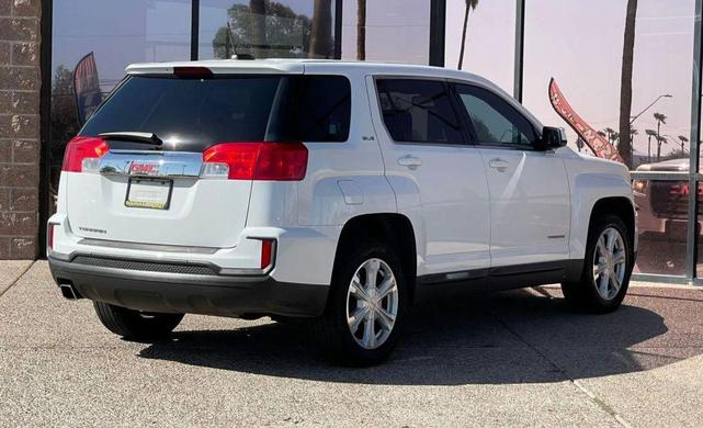 Photo of 2017 White GMC Terrain