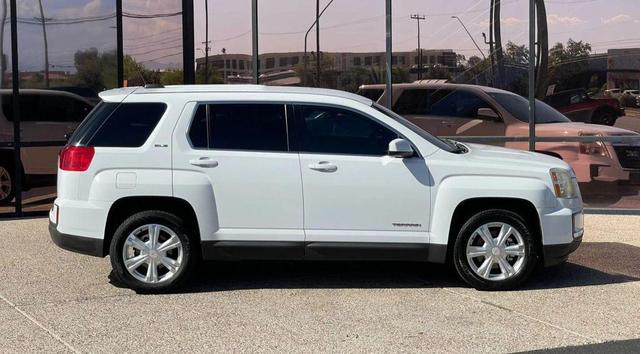 Photo of 2017 White GMC Terrain