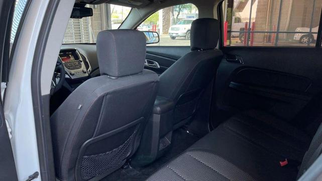 Photo of 2017 White GMC Terrain